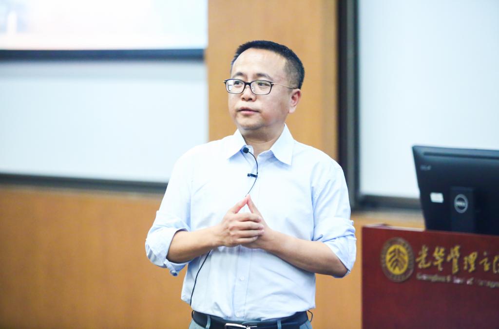 价值引领与职业妄想 | 张峥：：：蓄力积累，，在辽阔天地中勇敢作为